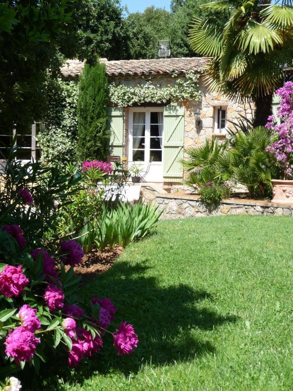 Le Mas Du Pere Bed and Breakfast La Motte Buitenkant foto