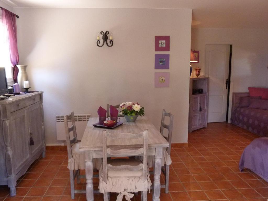 Le Mas Du Pere Bed and Breakfast La Motte Kamer foto