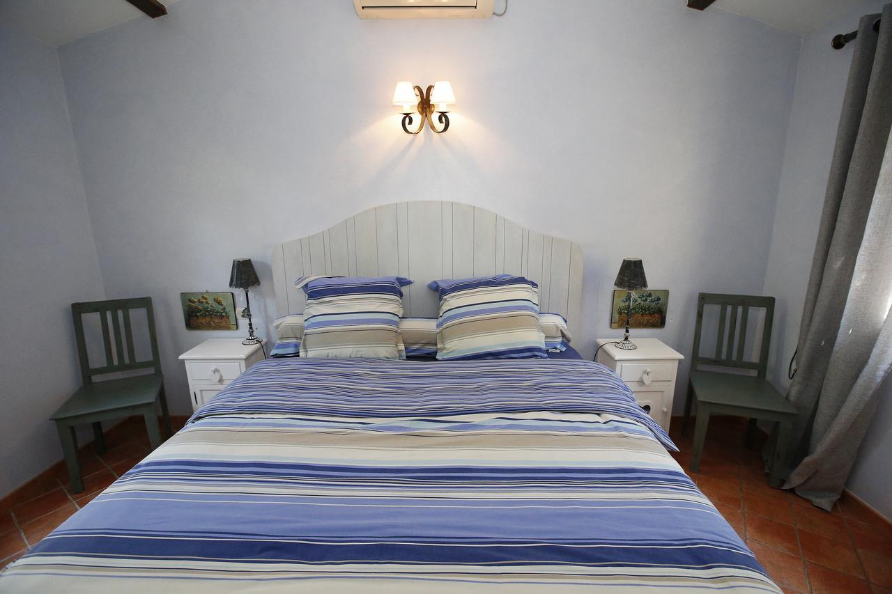 Le Mas Du Pere Bed and Breakfast La Motte Buitenkant foto